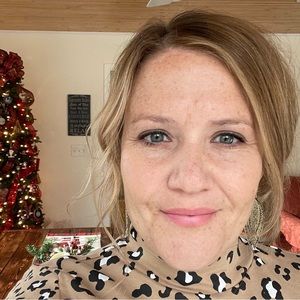 Meet your Posher, Jacqueline